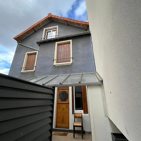 Maison Ferrand *